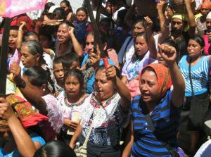 mujeres del ejido en la marcha en Tila @ Simón Hernández/CentroProDH