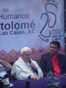 Victor Hugo López, director del CDHFBC (a la derecha) @SIPAZ